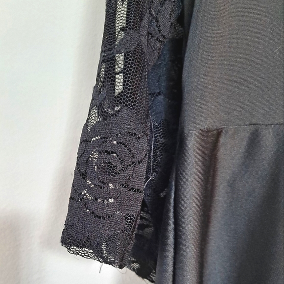 Black Plus Size Peplum Tunic With Lace V-Neck And Sleeves - Picture 9 of 12